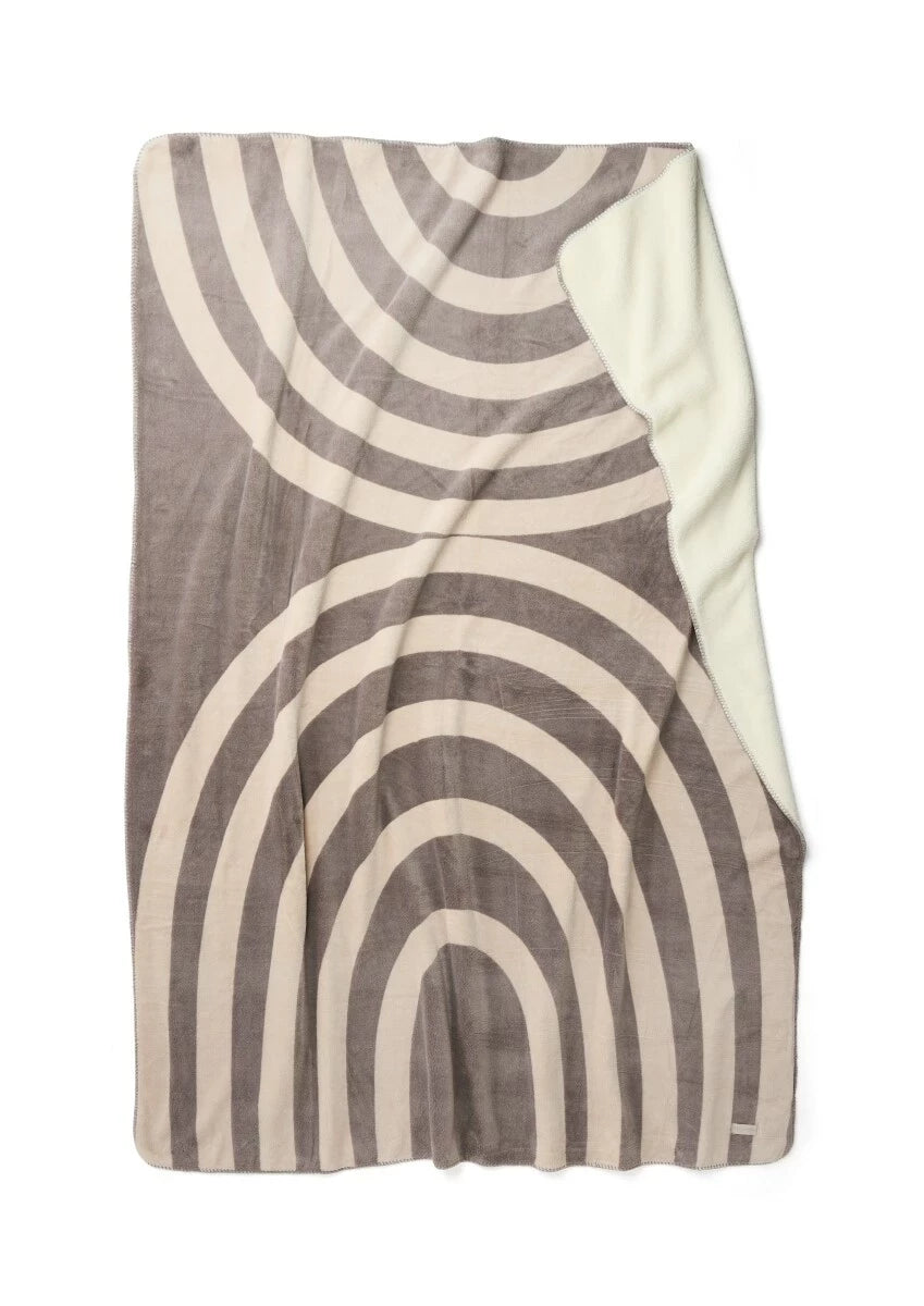 Sherpapläd arc grå + Chiara doftljus