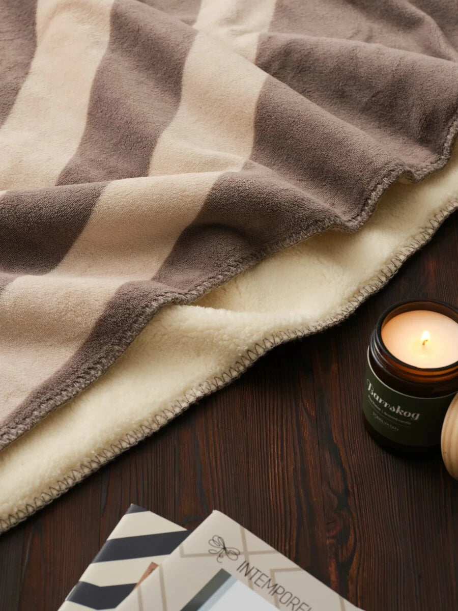 Sherpapläd - Arc Grå + Candle care kit - Noir flamme